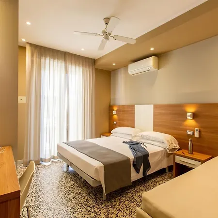 Romantico 3* Gabicce Mare