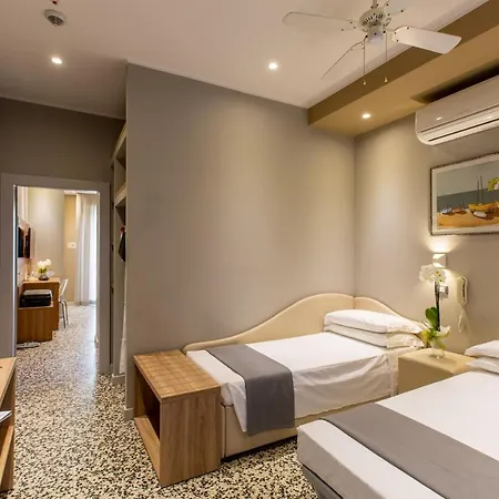 فندق Romantico 3*