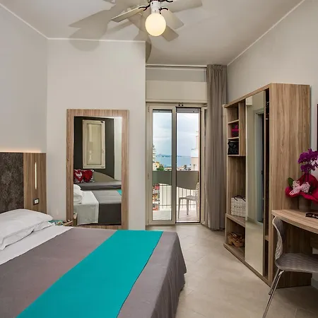 Romantico 3* Gabicce Mare